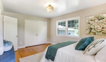 8108 BEECH TREE Rd, Bethesda, MD 20817