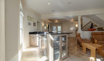 420 Nelson Ave, Beach Haven, NJ 08008