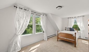 232 County Rd, Bourne, MA 02532