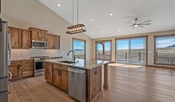 18 RAINBOW VALLEY LODGE Rd, Centennial, WY 82055