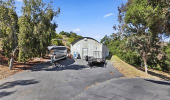707 S Live Oak Park Rd, Fallbrook, CA 92028
