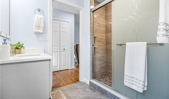 7 Jill Ct, East Providence, RI 02915