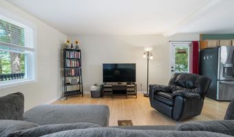7 Woodlawn Rd, Raymond, NH 03077