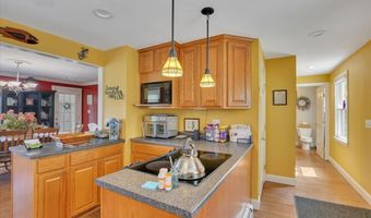 100 Adams Rd, Bloomfield, CT 06002