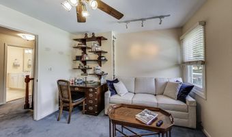 715 W Whiting Ln, Arlington Heights, IL 60004