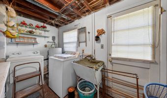 178 W SHELLEY Dr, Claymont, DE 19703