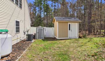 19 Deerwood Dr B, Amherst, NH 03031