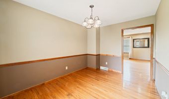 33 Bay Path Way 33, Branford, CT 06405