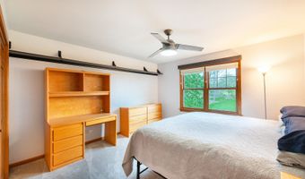 3025 Woods Creek Ln, Algonquin, IL 60102