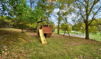 2558 Apple Ridge Ln, Amberley, OH 45236