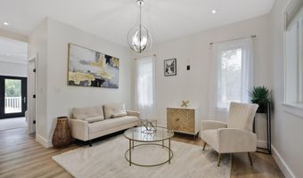 2806 FRANKLIN St NE, Washington, DC 20018