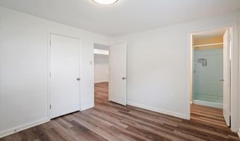 4503 TRAYMORE St, Bethesda, MD 20814