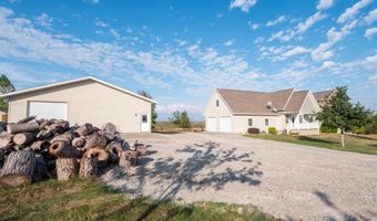 913 Marnett Dr, Knoxville, IA 50138