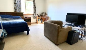 1056 Deertrail Ct, Antioch, IL 60002