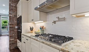 802 Old Spanish Trl, Bay St. Louis, MS 39520