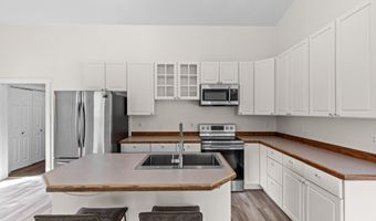 68 KELLY Ln, Alpine, WY 83128