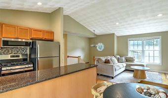 5 Craigie Ave, Johnston, RI 02919