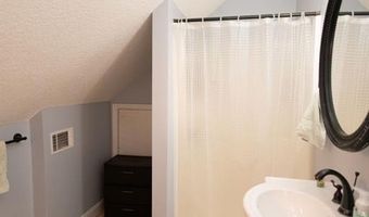 110 Lake Ridge Dr, Baxley, GA 31513