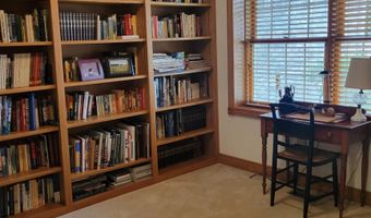 611 Spring View Cir, Beatrice, NE 68310