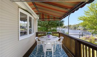 106 N River Dr, Narragansett, RI 02882