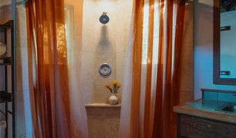 59-195 Ke Nui Rd B, Haleiwa, HI 96712