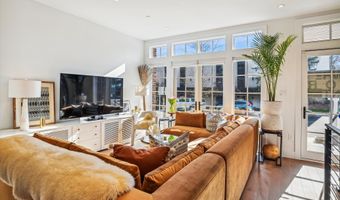 697 GIDDINGS Ave, Annapolis, MD 21401