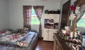912 Brevard Dr, Indianapolis, IN 46217