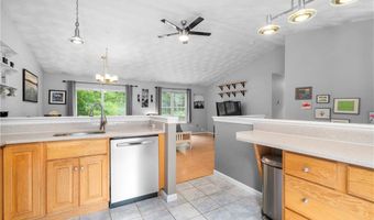16 Walker Ln, Coventry, RI 02916