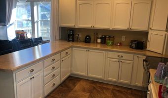 707 Ohmer St, Bottineau, ND 58318