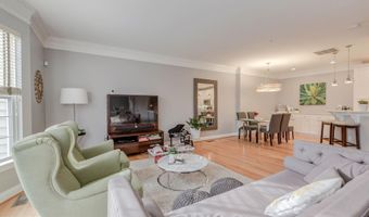 5112 KNAPP Pl, Alexandria, VA 22304