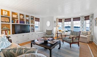 27 Prospect Hill Rd, Branford, CT 06405