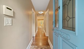 249 Cherry Ln, Airmont, NY 10901