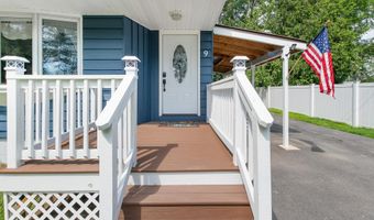 9 Wood St, Berlin, NH 03570
