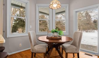 5971 Creekview Ct, Ann Arbor, MI 48108