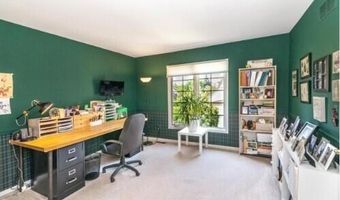 2734 Winter Garden Ct, Ann Arbor, MI 48105
