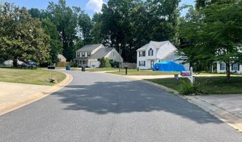 18 ARDSLEY Cir, Dover, DE 19904