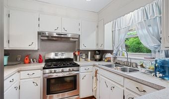 605 6Th St, Barling, AR 72923