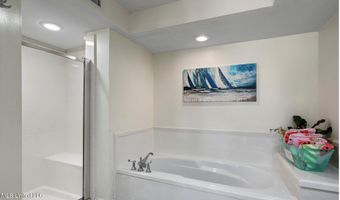 2046 Beach Blvd C114, Biloxi, MS 39531