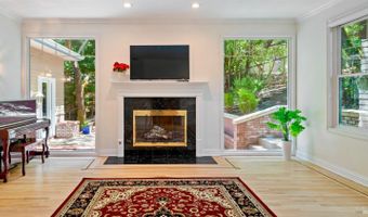 1362 Manzanita Ct, Santa Rosa, CA 95404