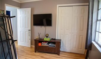 320 Brobston St, Baxley, GA 31513