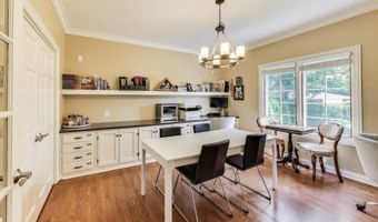 913 S DRYDEN Pl, Arlington Heights, IL 60005
