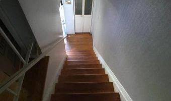 942 MIDDLEBOROUGH Rd, Baltimore, MD 21221