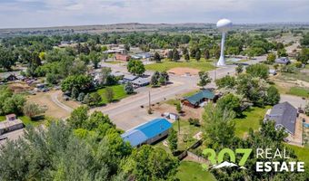 153 E 1st St N, Cowley, WY 82420
