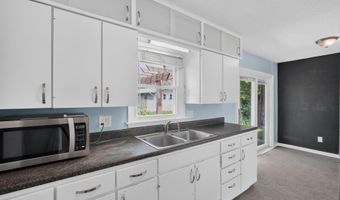 1013 Yuma Ave, Ames, IA 50014