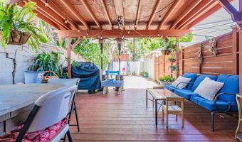 5924 S Fairfax Ave, Los Angeles, CA 90056