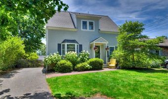 38 Highland Ave, Barrington, RI 02806