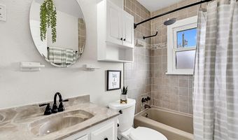 956 HILLCREST Rd, Cheyenne, WY 82009