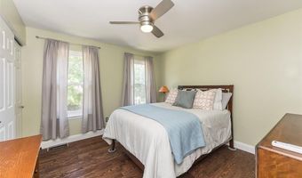 1515 Rosewood Terrace Dr, Ballwin, MO 63021