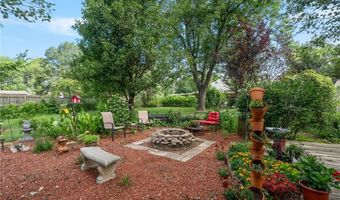 902 F St, Barling, AR 72923