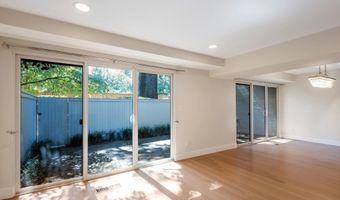 5250 POOKS HILL Rd B-13, Bethesda, MD 20814